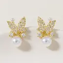 सोने की तितली मोती बालियाँ.webp