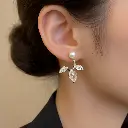 Elegant Gold Earring with Pearl.webp