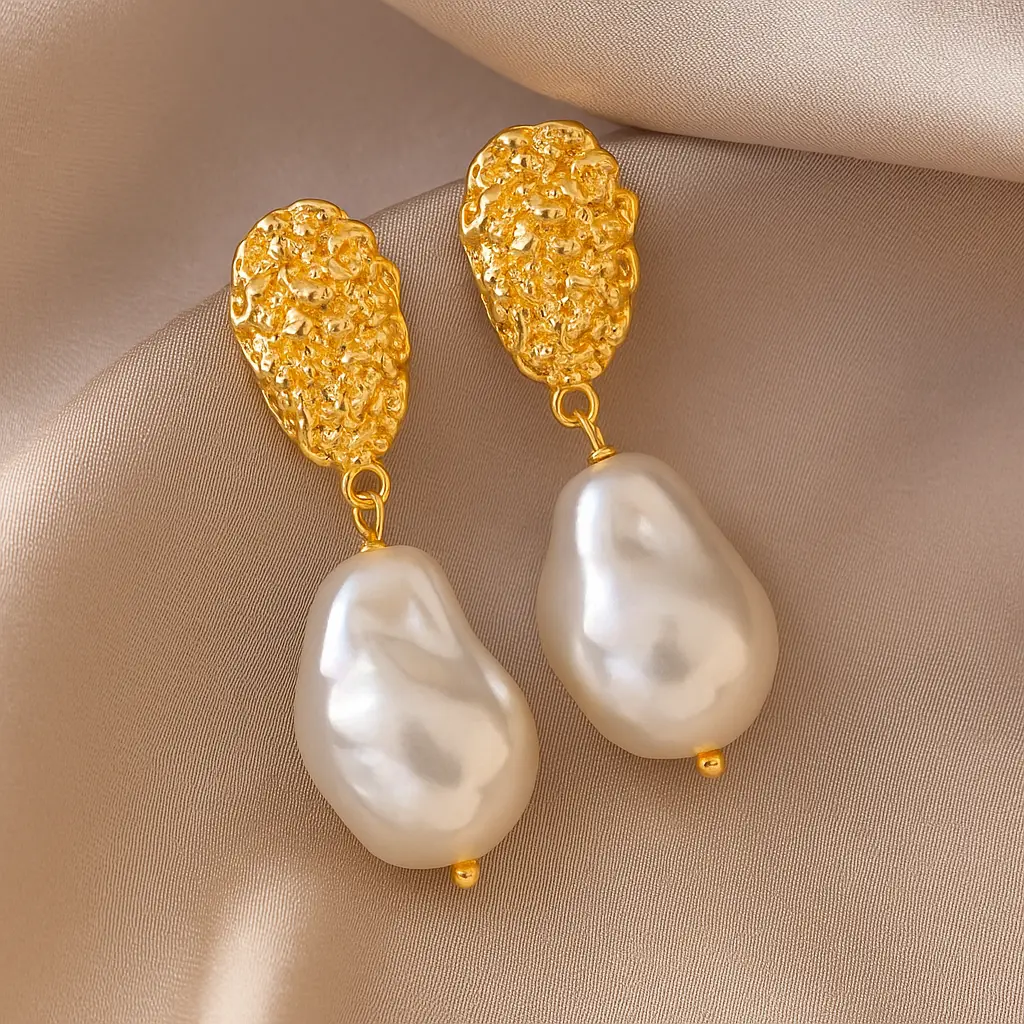 [KE19] hunky Hammered Gold Stud & Baroque Pearl Dangle Earrings