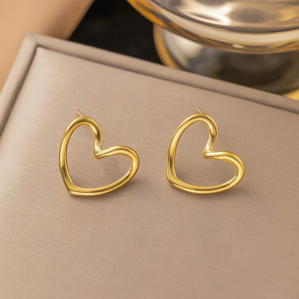 [AT5] Dainty Gold Open Heart Stud Earrings 